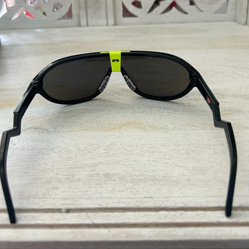 NIB Oakley CMDN Sunglasses Translucent Poseidon Prizm Black Sanctuary Collection
